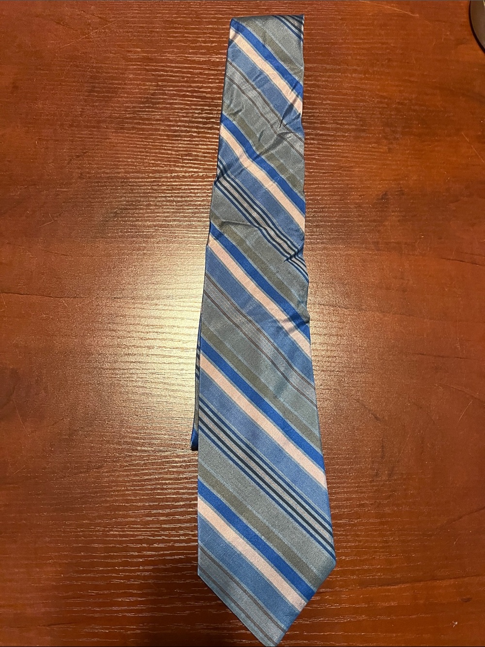 Oscar de la Renta Blue and Light Pink Striped Silk Tie